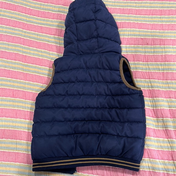 Warm Puffer Vest - Picture 6 of 6